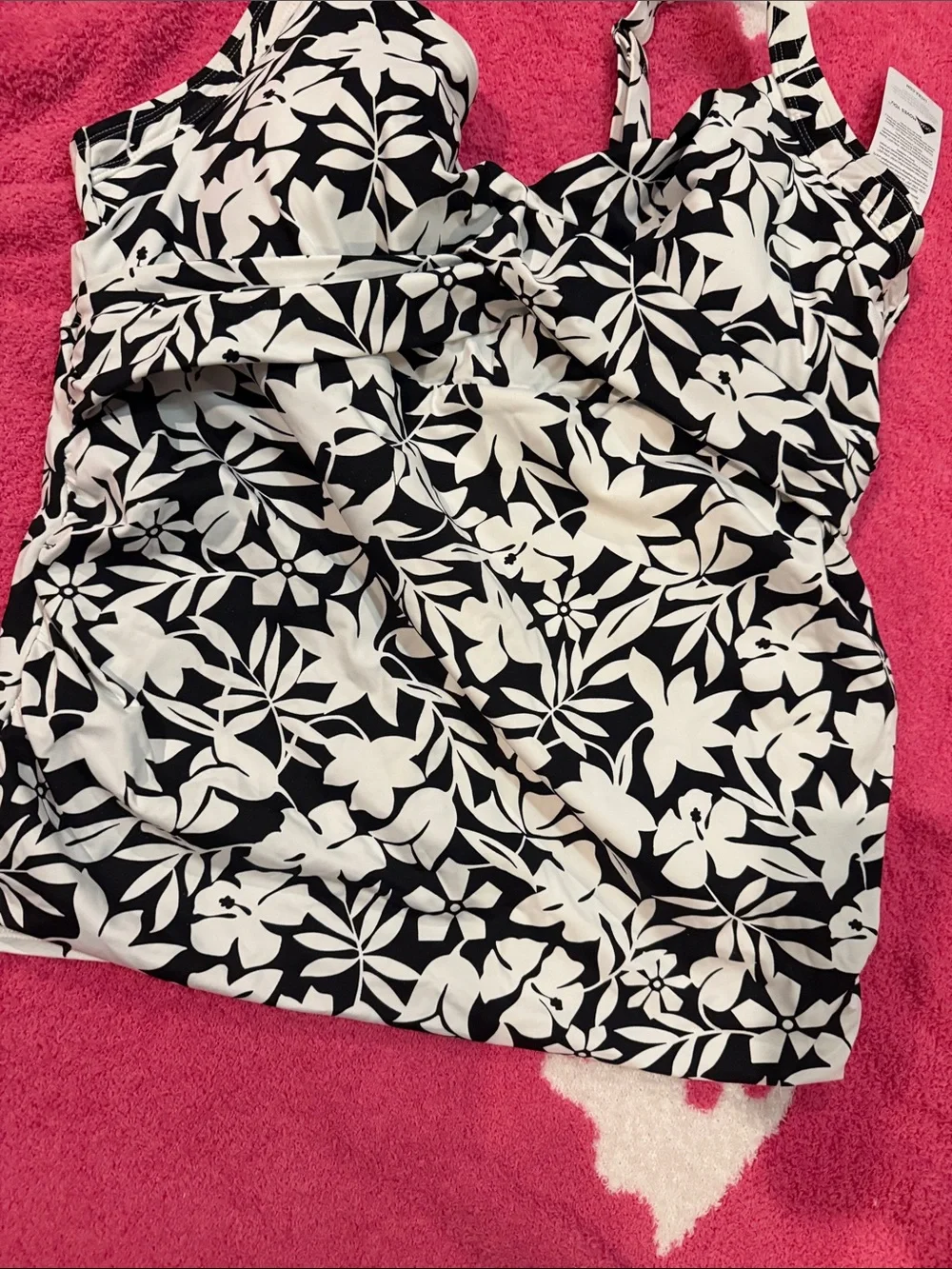 Black & White Floral Land’s End Tankini Top - Women's Swimwear